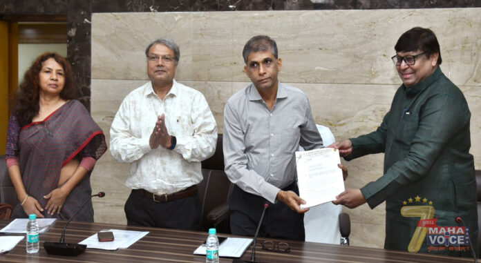 Forest Secretary Venugopal Reddy, Forest Force Chief Shailesh Tembhurnikar