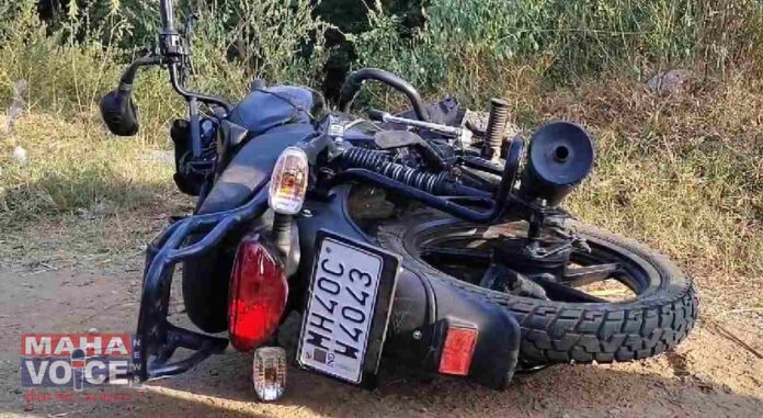 two-wheeler at accident Khumari Chowk